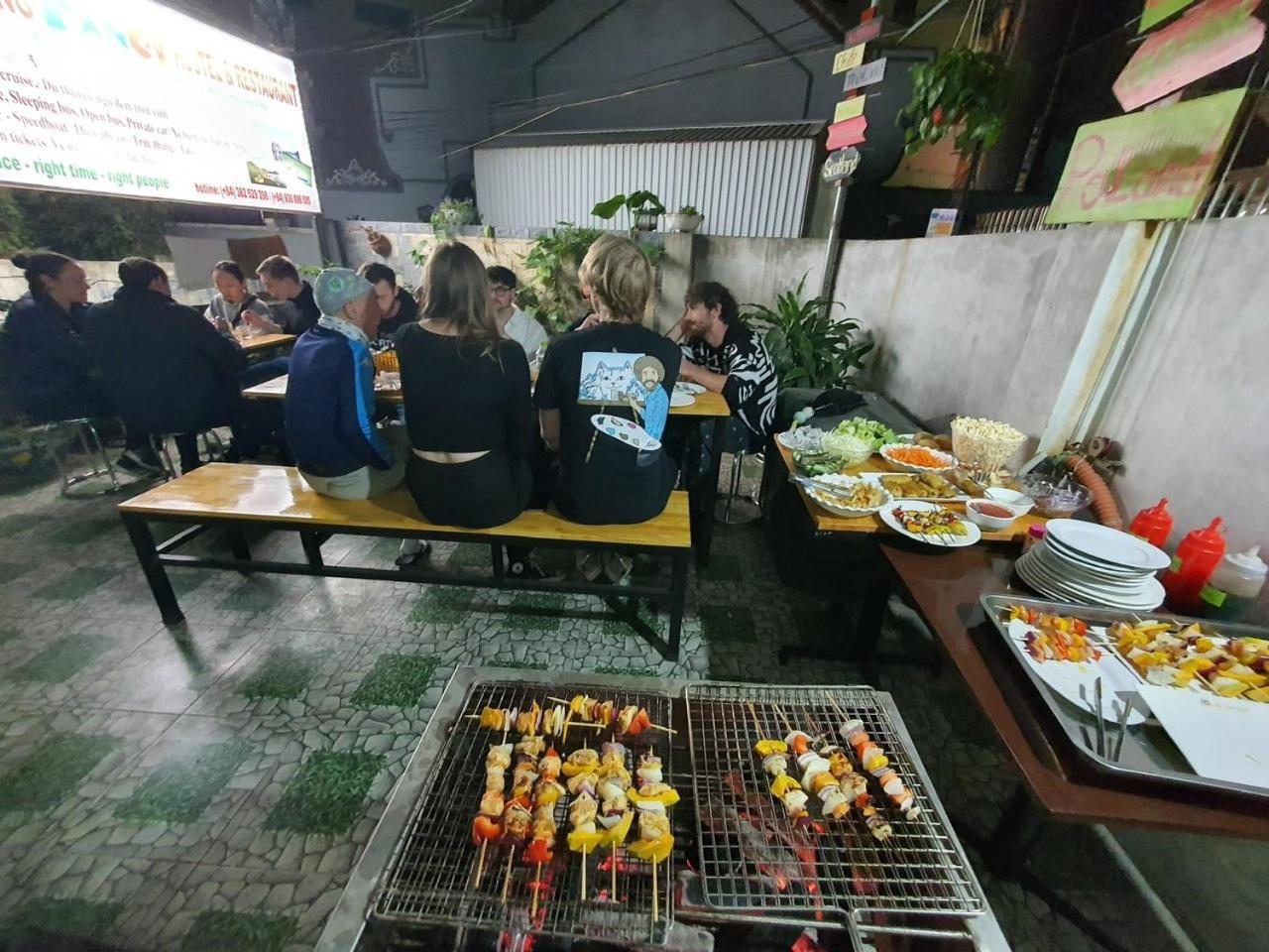 Ha Long Fancy Hostel With Vegetarian And Vegan Restaurant Bagian luar foto