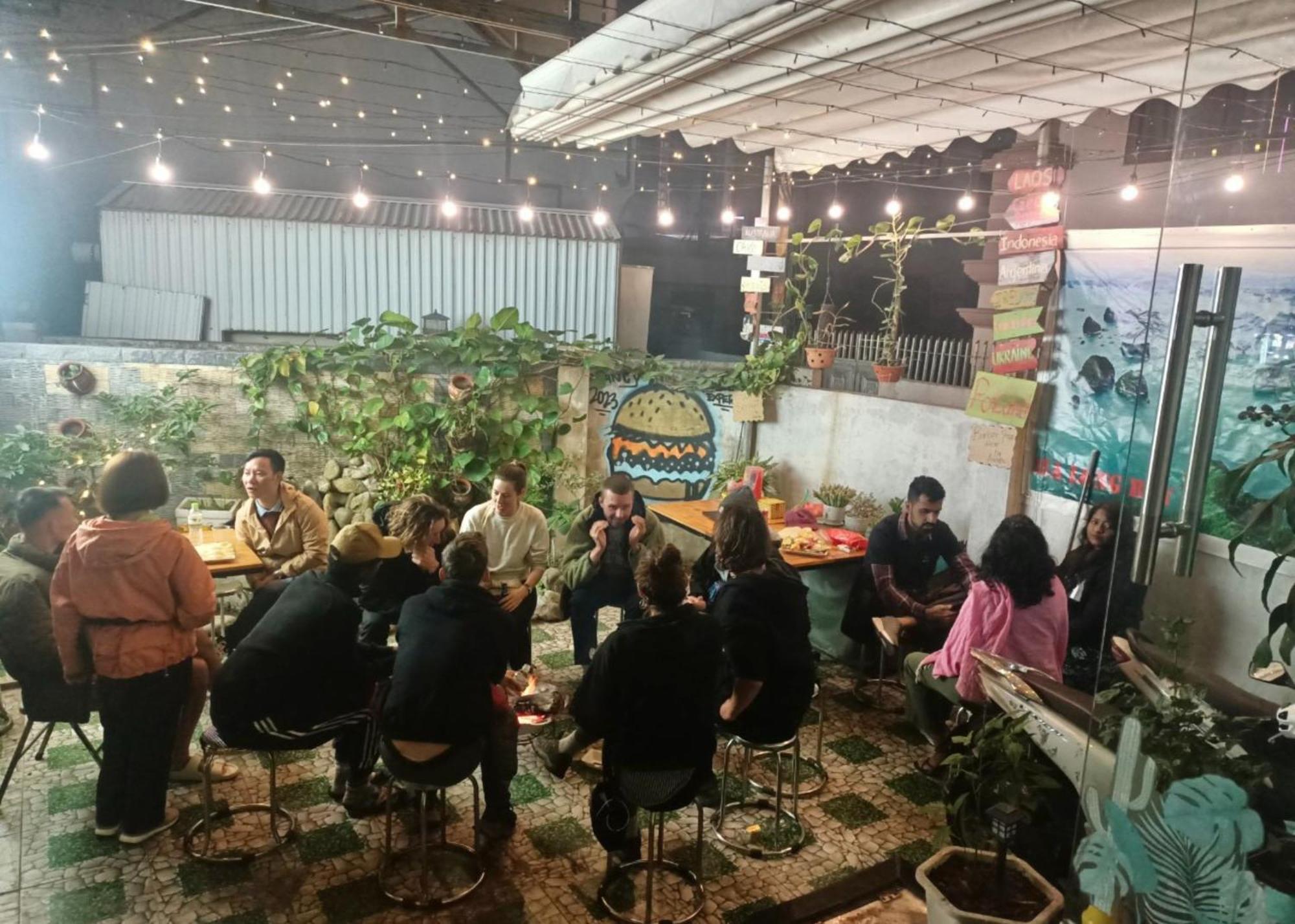 Ha Long Fancy Hostel With Vegetarian And Vegan Restaurant Bagian luar foto