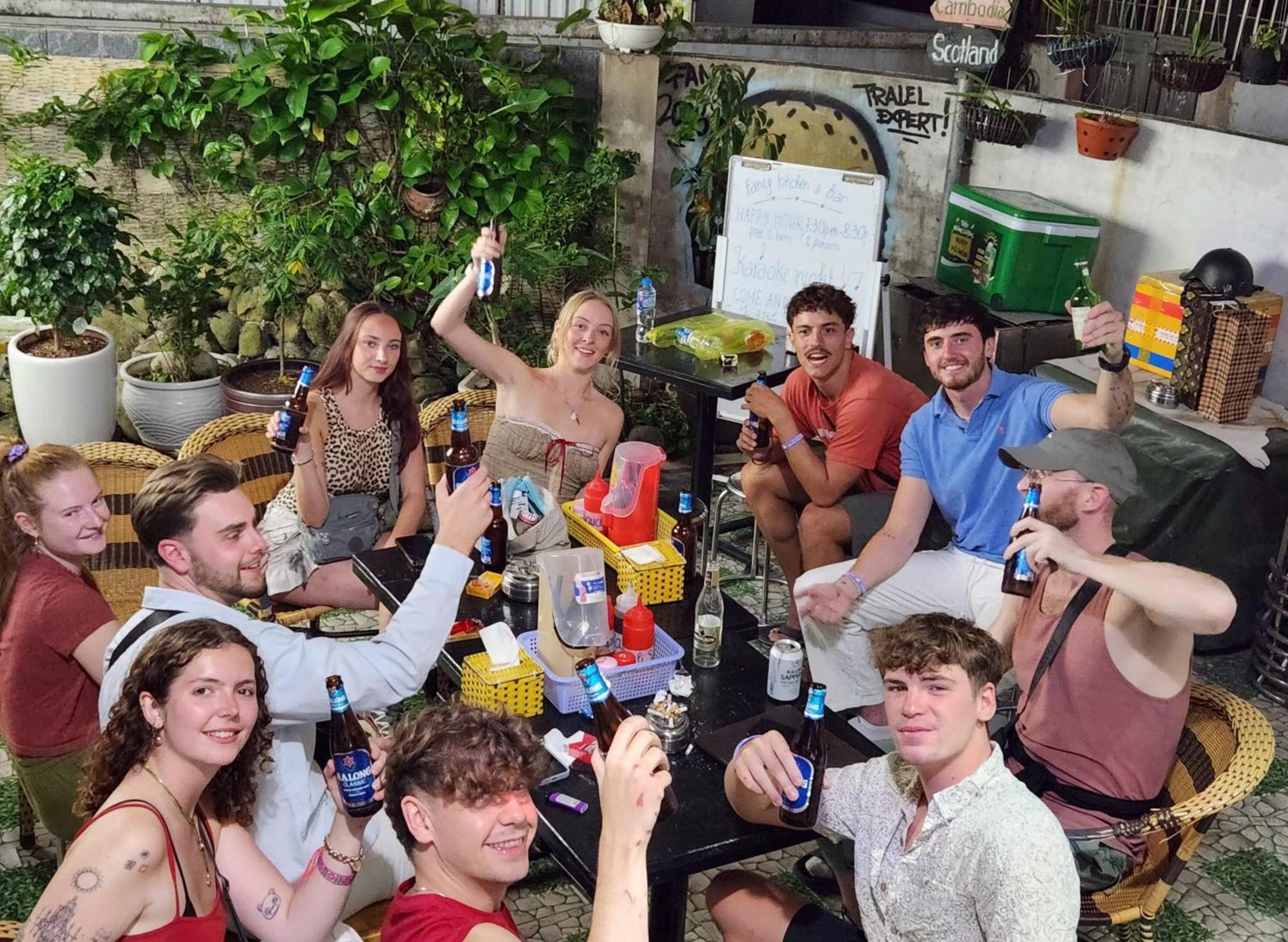 Ha Long Fancy Hostel With Vegetarian And Vegan Restaurant Bagian luar foto