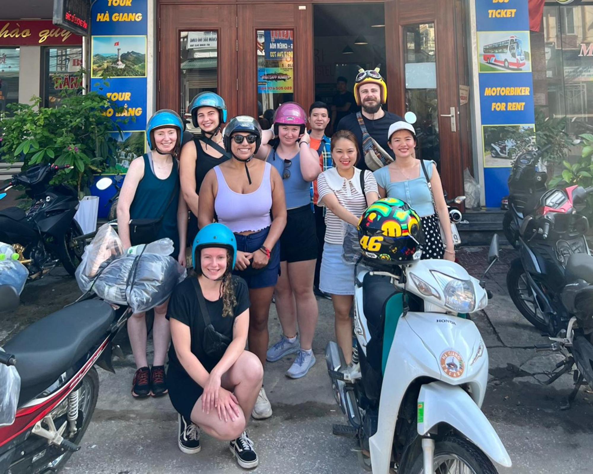 Ha Long Fancy Hostel With Vegetarian And Vegan Restaurant Bagian luar foto