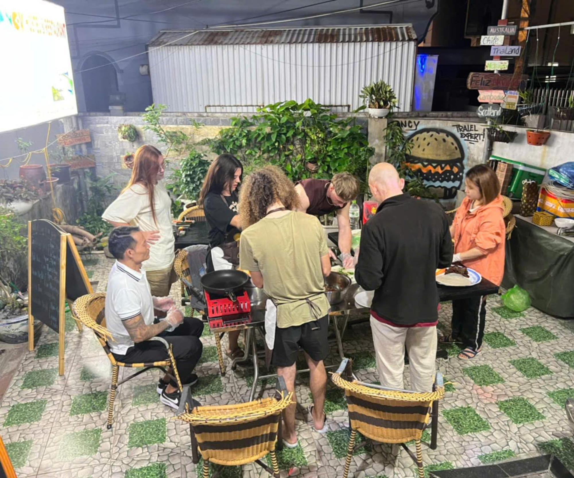 Ha Long Fancy Hostel With Vegetarian And Vegan Restaurant Bagian luar foto